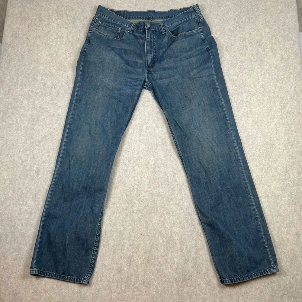 Levi's 514 Straight Fit Jeans Mens 36x32 Blue Medium Wash Denim 100% Cotton